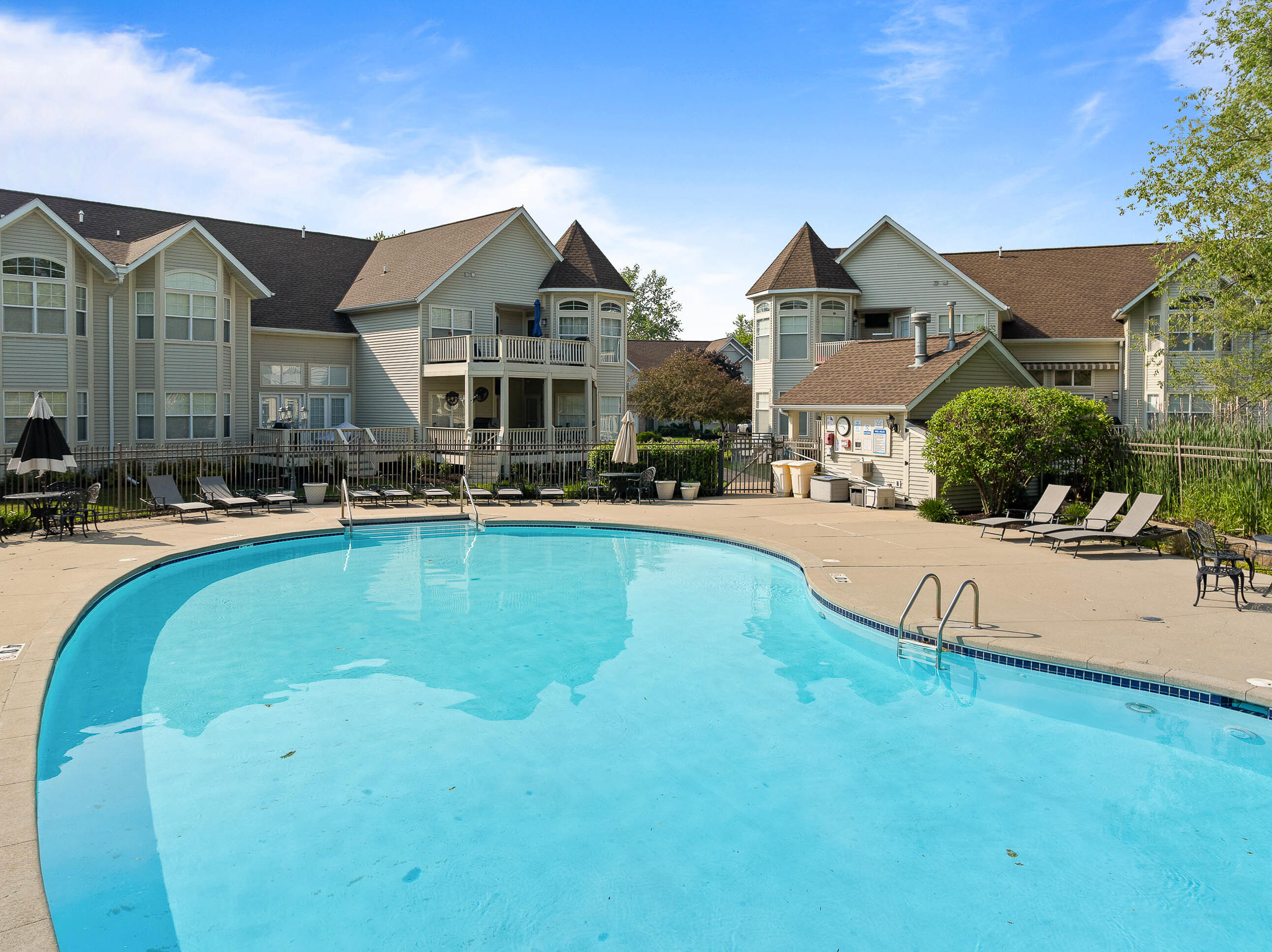 401 Abbey Ridge Court Fontana, WI 53125 - Photo 56 of 68 401 Abbey Ridge Ct