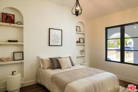 $1,450,000 | 3448 Ferncroft Road, Los Angeles, CA 90039