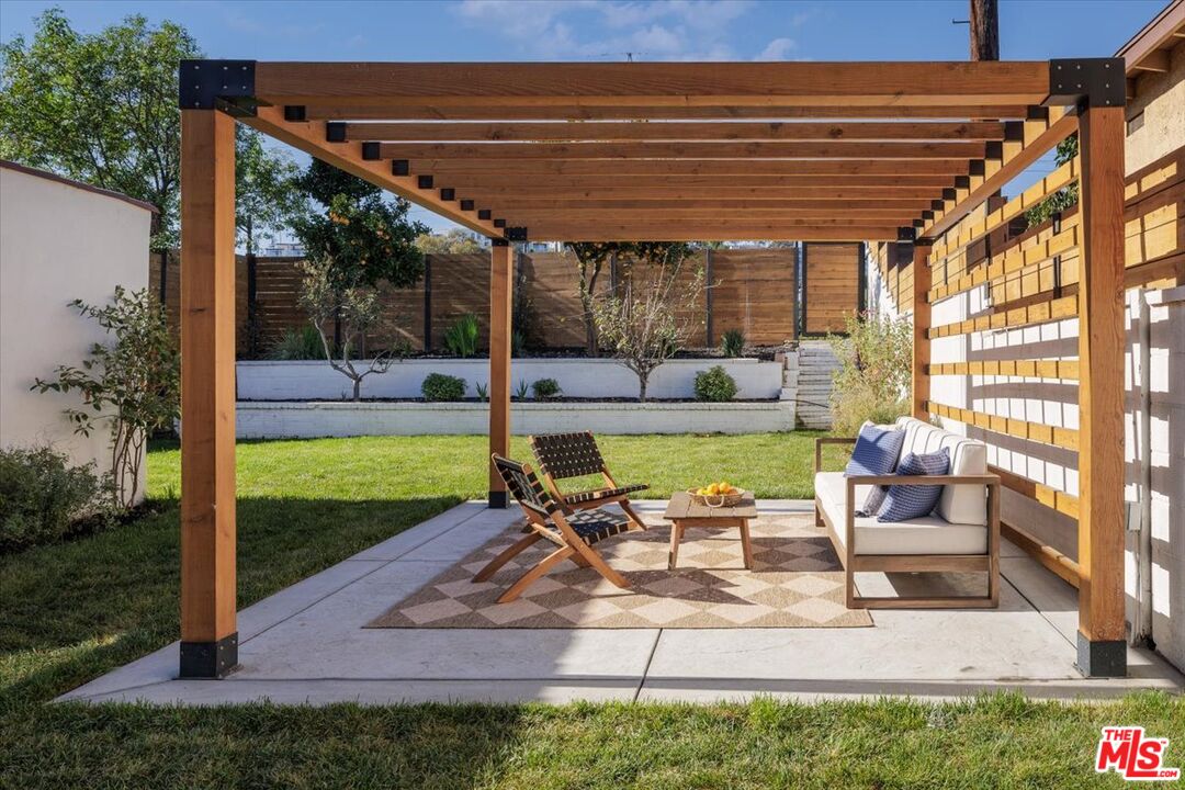 3448 Ferncroft Road Los Angeles, CA 90039 - Photo 27 of 34