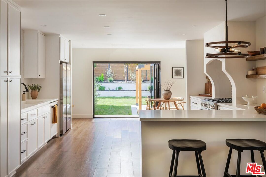 3448 Ferncroft Road Los Angeles, CA 90039 - Photo 10 of 34