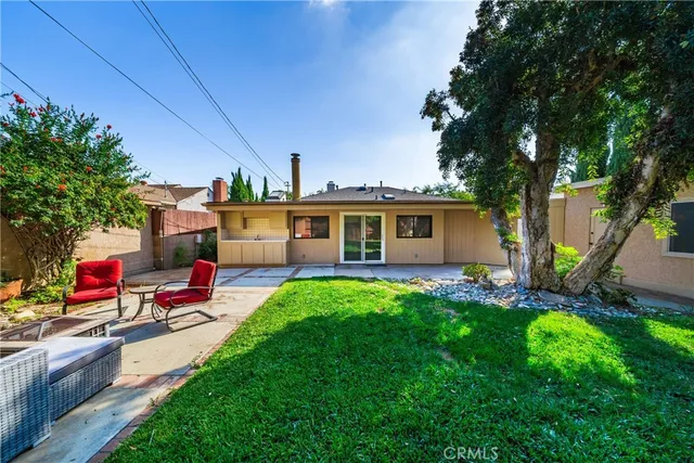 $1,080,000 | 4425 Walnut Avenue, Long Beach, CA 90807