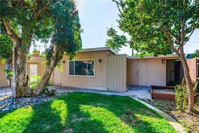 $1,080,000 | 4425 Walnut Avenue, Long Beach, CA 90807