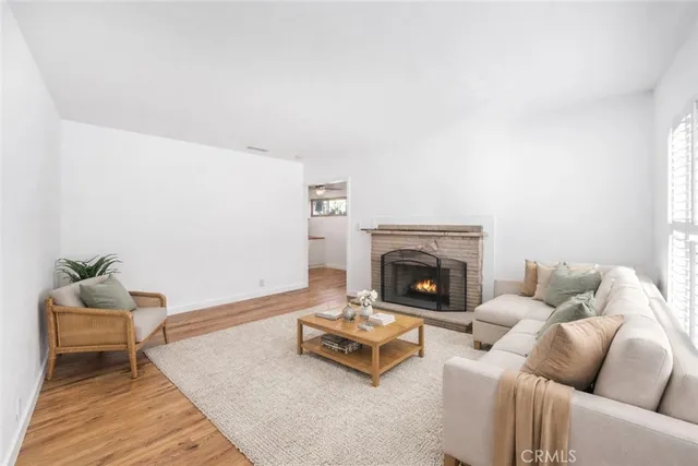 $1,080,000 | 4425 Walnut Avenue, Long Beach, CA 90807