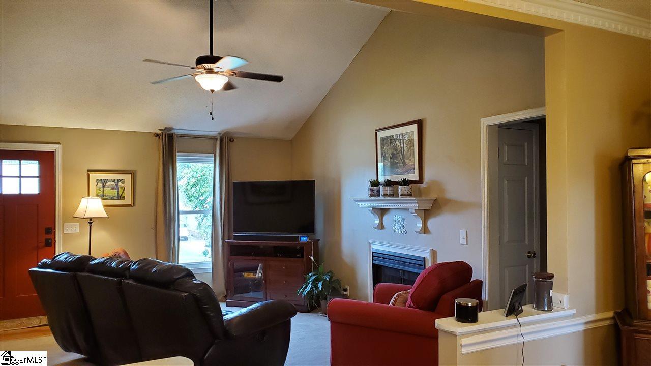 8 Green Ridge Place Taylors, SC 29687 - Photo 8 of 24 Gallery Image 8