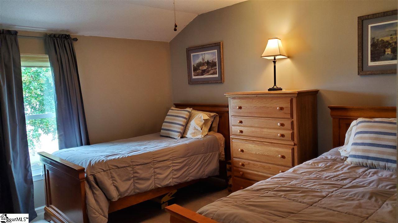 8 Green Ridge Place Taylors, SC 29687 - Photo 10 of 24 Gallery Image 10