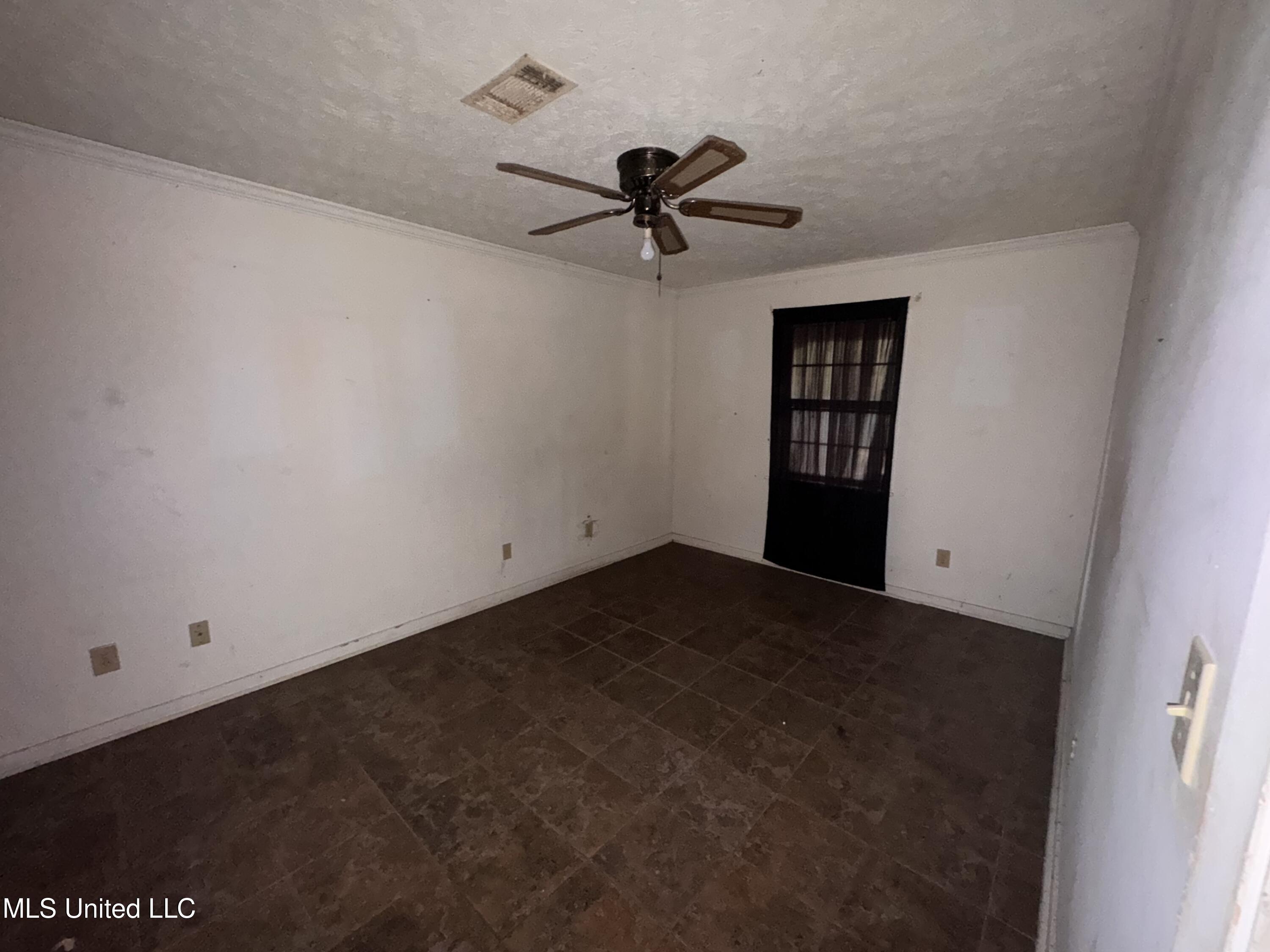 156 McCluer Road Jackson, MS 39212 - Photo 13 of 18 IMG_5194