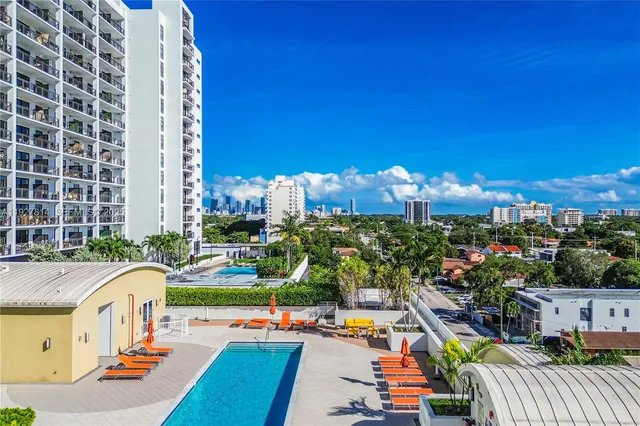 $575,000 | 3180 Southwest 22nd Terrace, Unit PH201, Miami, FL 33145