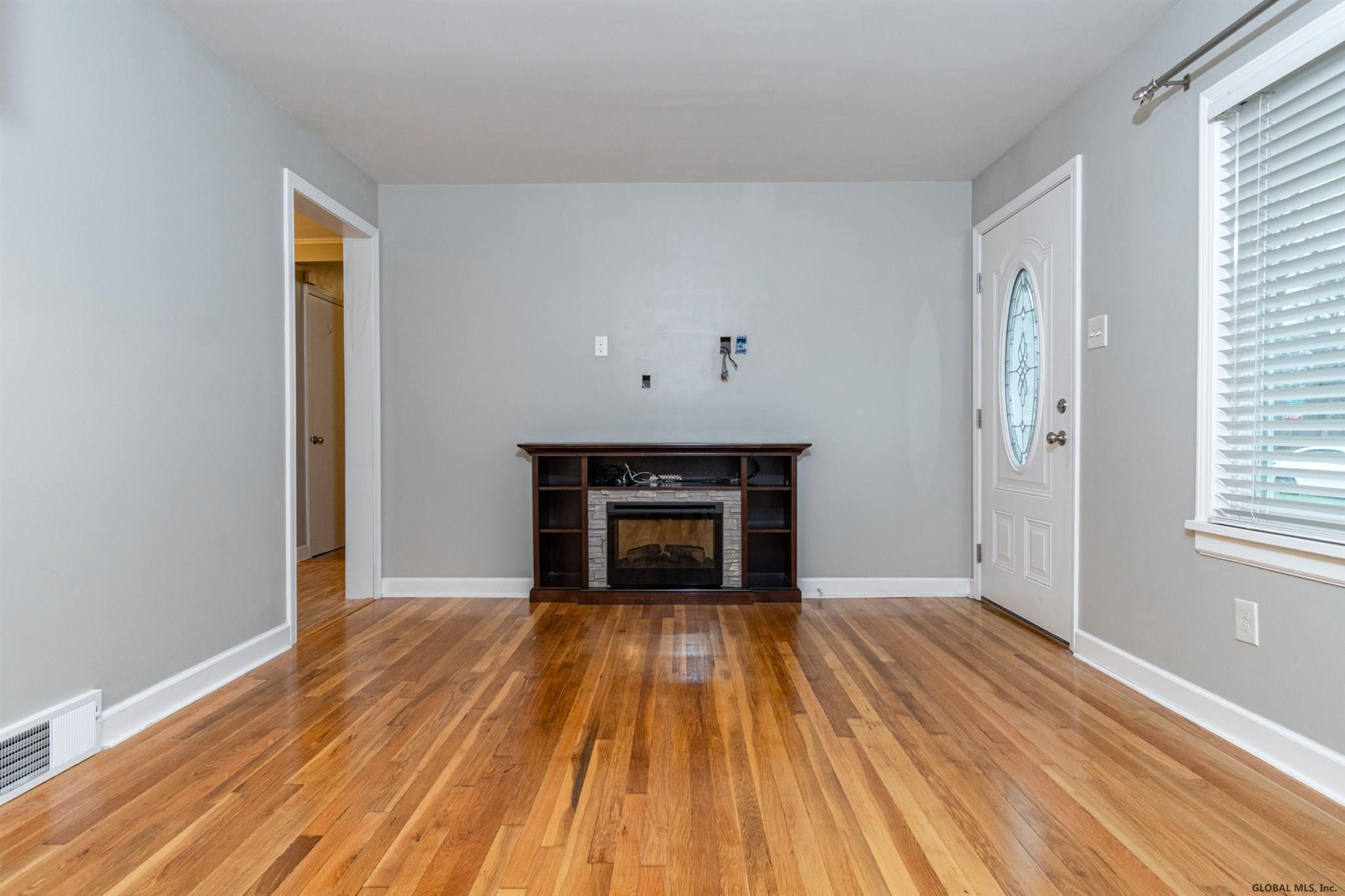 1006 Angelina Road Rotterdam, NY 12303 - Photo 4 of 17 Photo 4