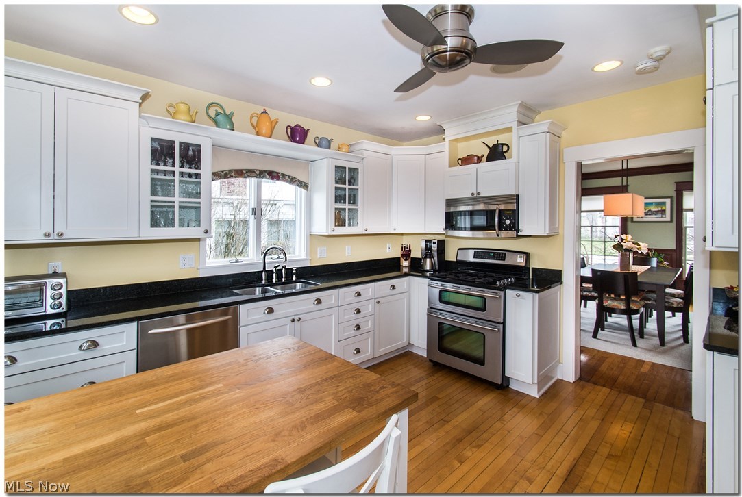 2904 Warrington Road Cleveland, OH 44120 - Photo 12 of 34 Gallery Image 12