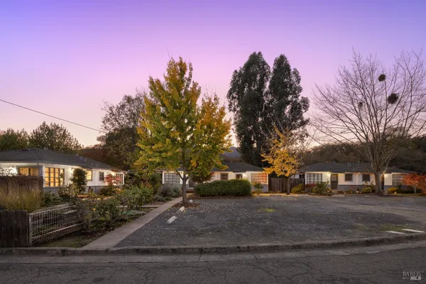 $1,275,000 | 881 Lorna Drive, Glen Ellen, CA 95442