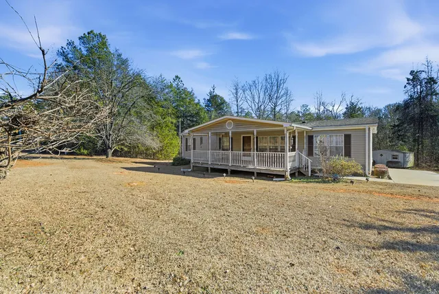 $249,999 | 5 Lake Shore Drive, Iva, SC 29655