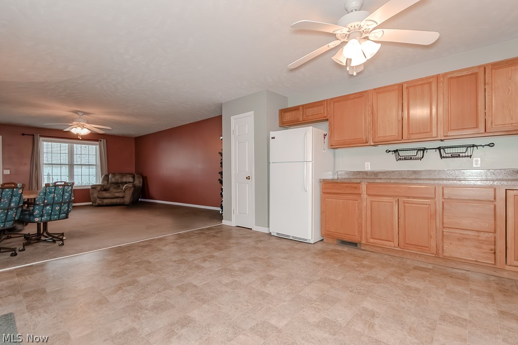 5930 Lake Road West, Unit 1402 Ashtabula, OH 44004 - Photo 6 of 24