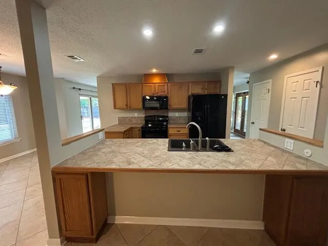 $2,800 | 199 Country Club Road, Shalimar, FL 32579