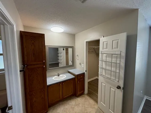 $2,800 | 199 Country Club Road, Shalimar, FL 32579