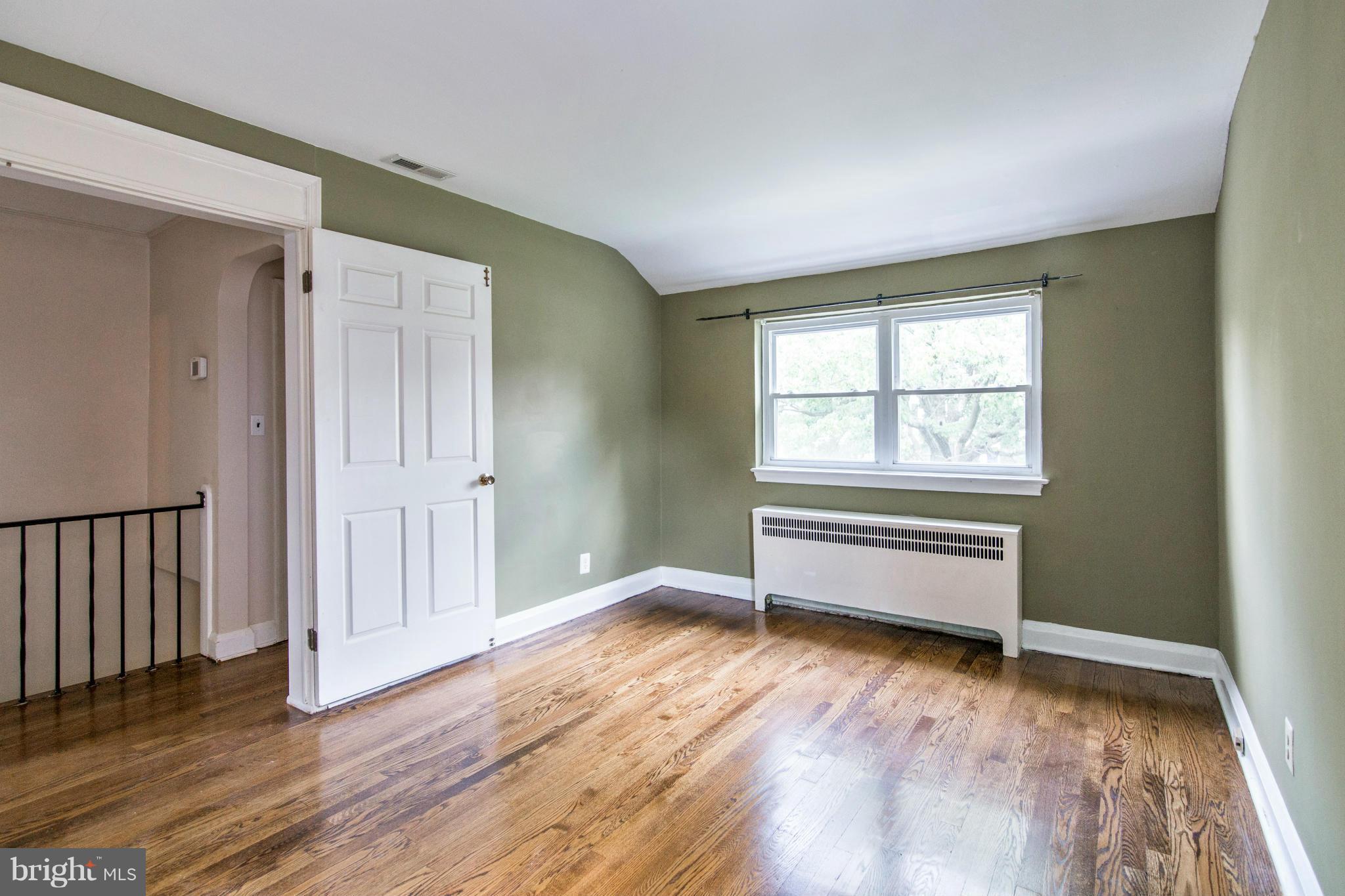 247 Ridge Avenue Baltimore, MD 21286 - Photo 18 of 30 Bedroom (Master)