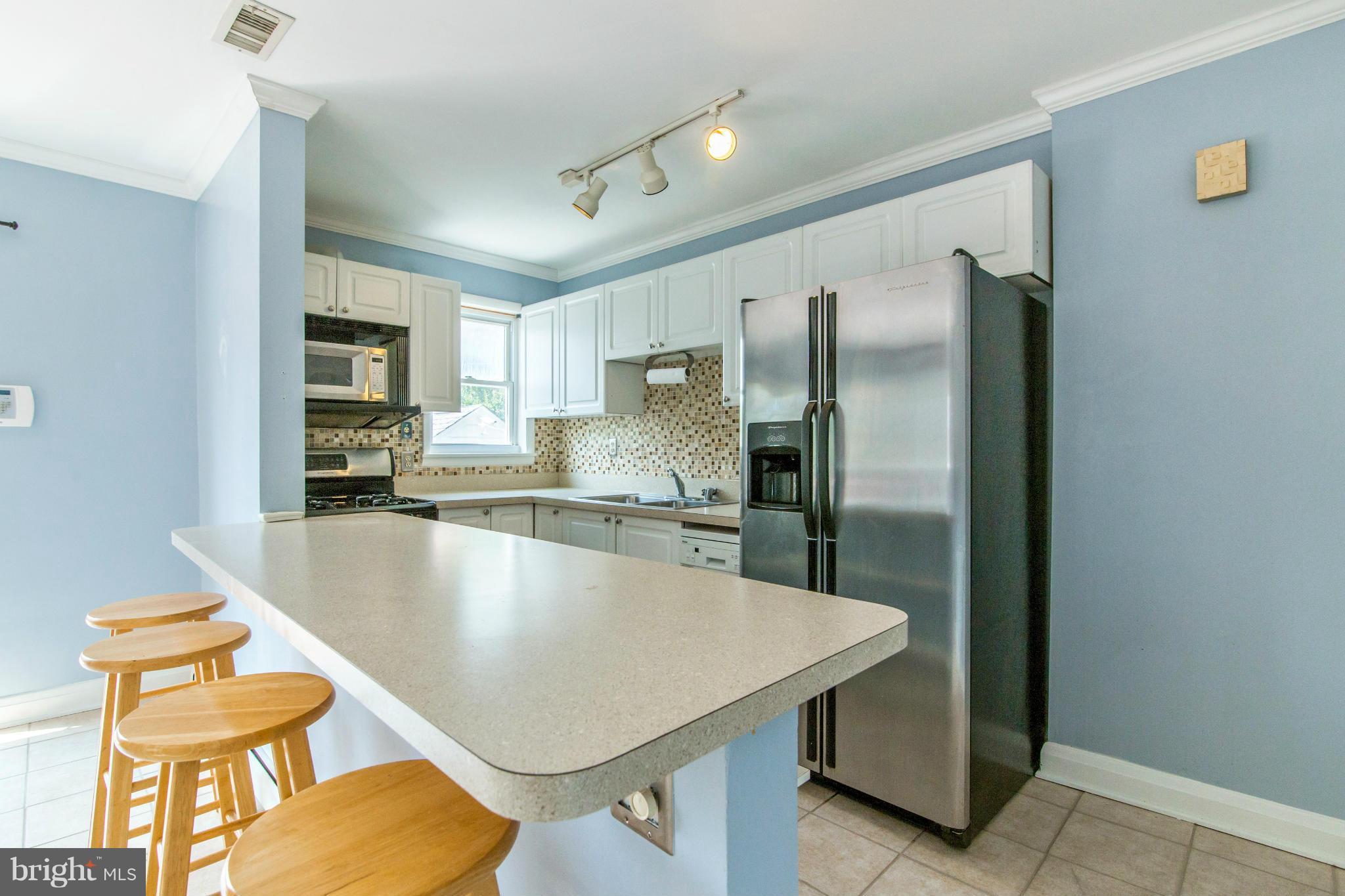 247 Ridge Avenue Baltimore, MD 21286 - Photo 8 of 30 Kitchen