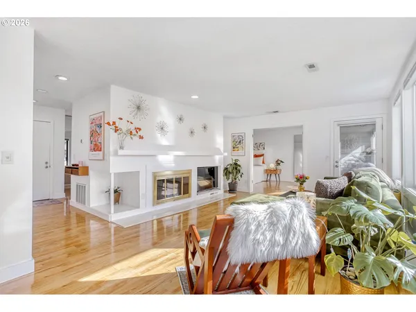 $399,900 | 17011 Southwest Versailles Lane, Portland, OR 97224