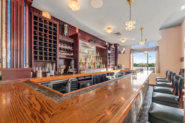 $1,200,000 | 215 North Main Street, Alma, WI 54610