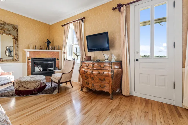 $1,200,000 | 215 North Main Street, Alma, WI 54610