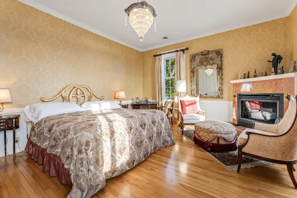 $1,200,000 | 215 North Main Street, Alma, WI 54610