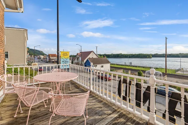 $1,200,000 | 215 North Main Street, Alma, WI 54610