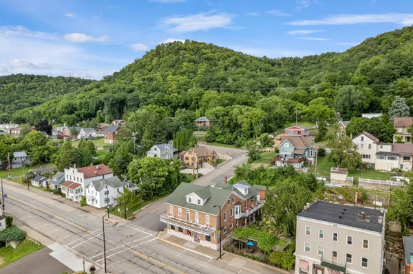 $1,200,000 | 215 North Main Street, Alma, WI 54610