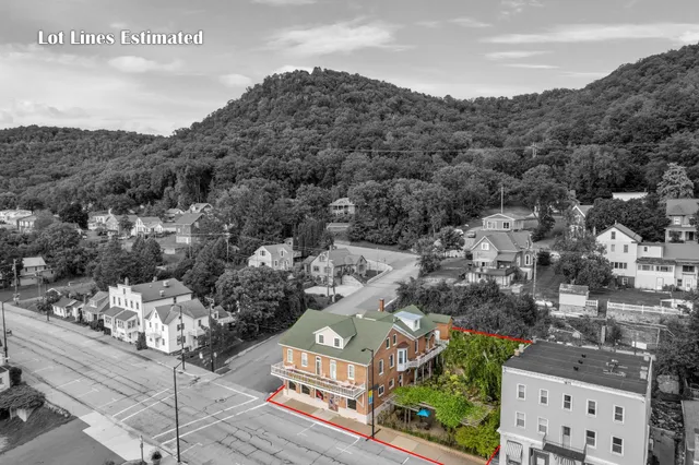 $1,200,000 | 215 North Main Street, Alma, WI 54610