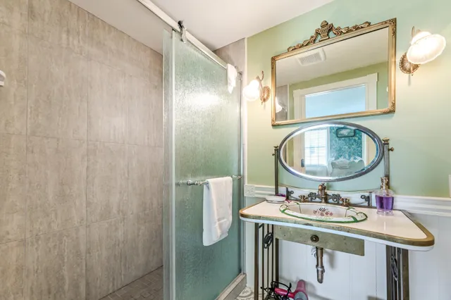 $1,200,000 | 215 North Main Street, Alma, WI 54610