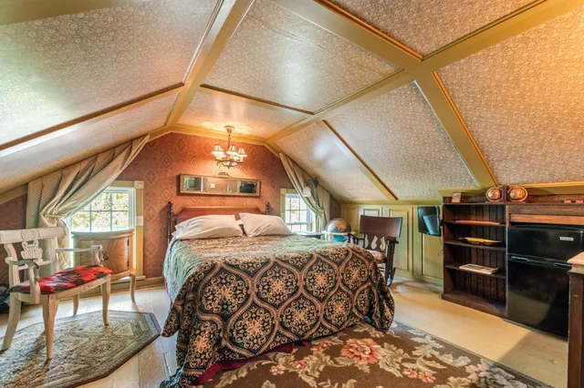 $1,200,000 | 215 North Main Street, Alma, WI 54610