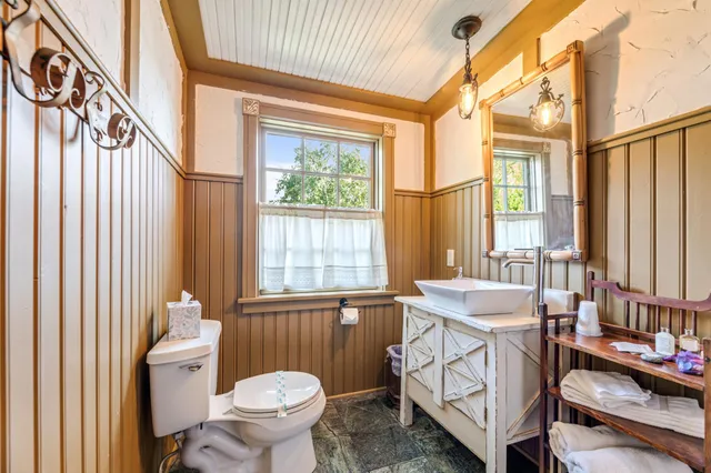 $1,200,000 | 215 North Main Street, Alma, WI 54610