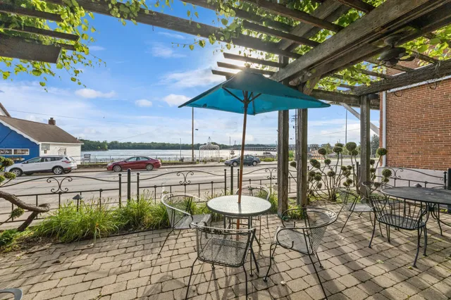 $1,200,000 | 215 North Main Street, Alma, WI 54610