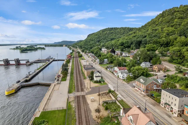 $1,200,000 | 215 North Main Street, Alma, WI 54610