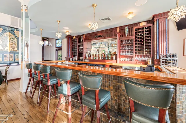 $1,200,000 | 215 North Main Street, Alma, WI 54610