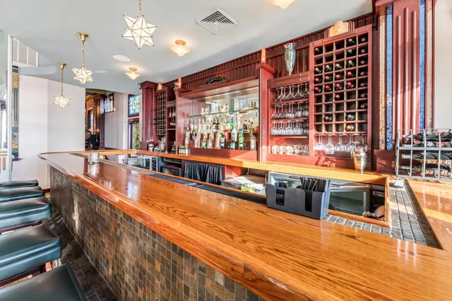 $1,200,000 | 215 North Main Street, Alma, WI 54610