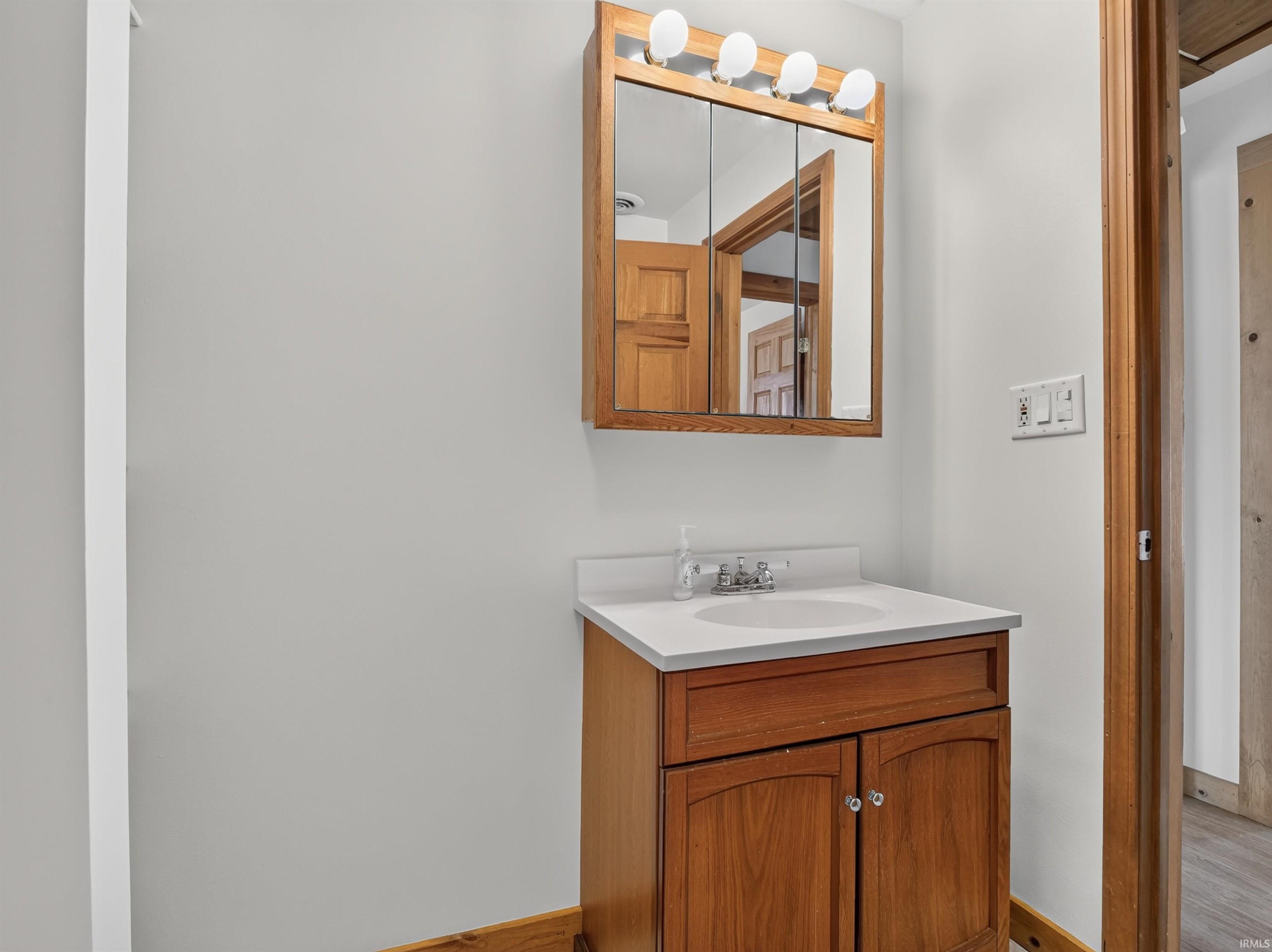 1804 Lower Huntington Road Fort Wayne, IN 46819 - Photo 8 of 27 Gallery Image 8
