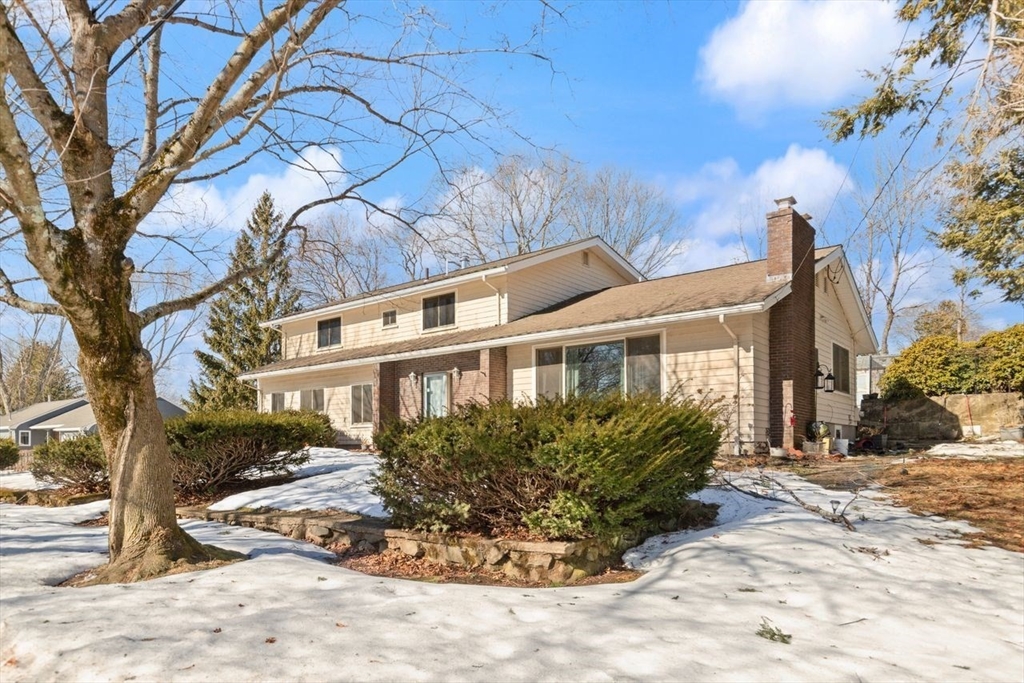 21 Olsen Road Peabody, MA 01960 - Photo 2 of 38 Gallery Image 2