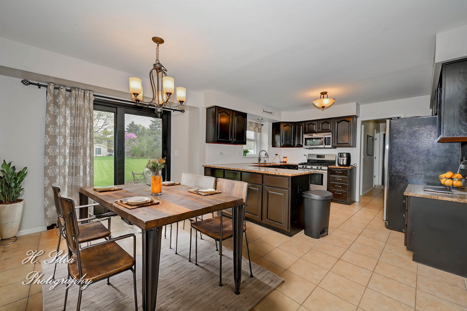 3670 Persimmon Drive Algonquin, IL 60102 - Photo 5 of 13 a view of a dining room with furniture window and outside view