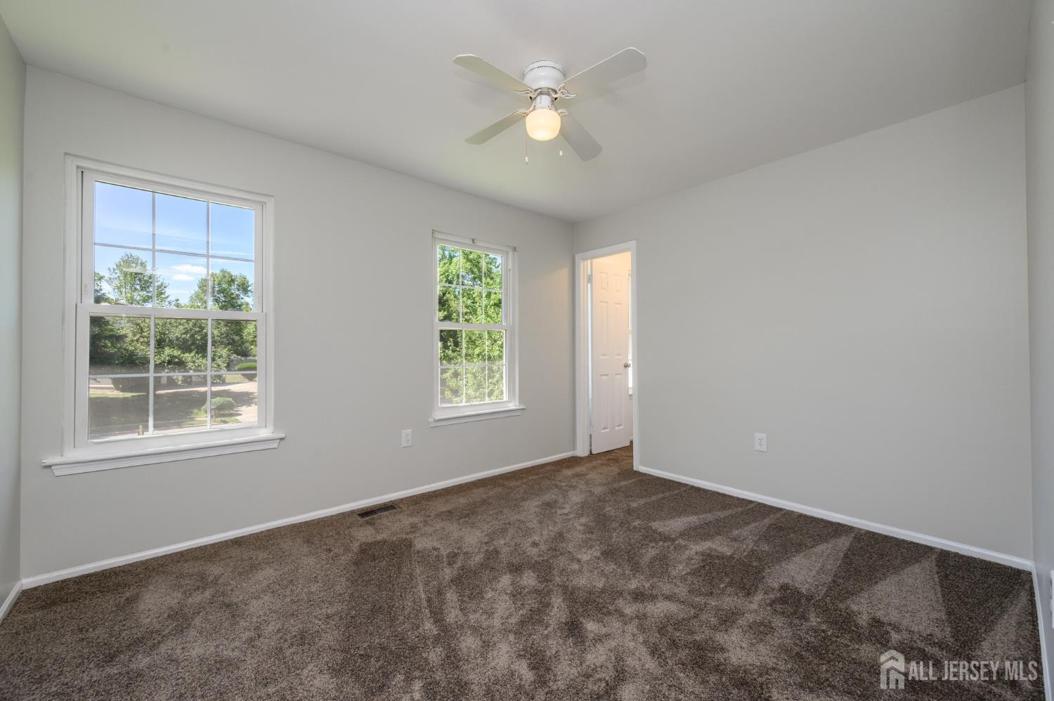 133 Hickory Road Somerset, NJ 08873 - Photo 19 of 45