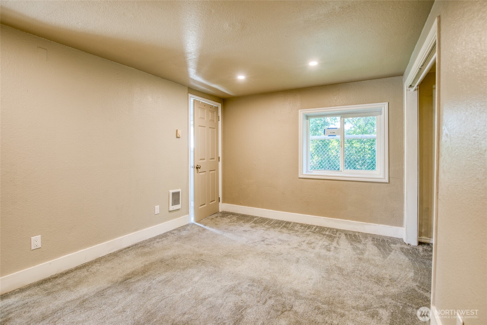 121 West Marion Street Aberdeen, WA 98520 - Photo 13 of 24