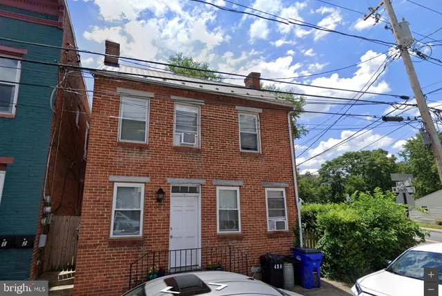 $1,950 | 480 West South Street, Unit 1, Frederick, MD 21701