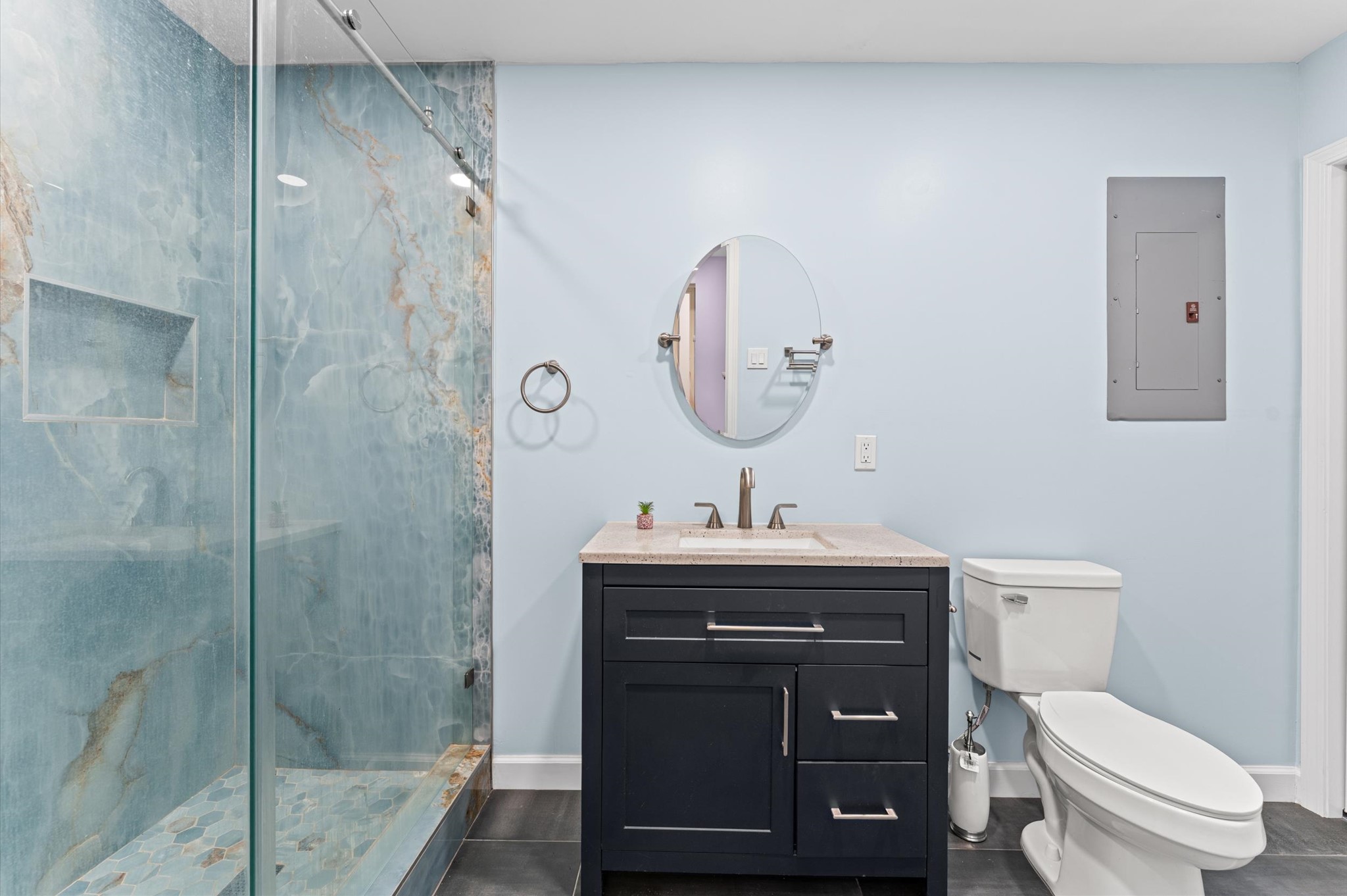 17403 Butte Creek Road Houston, TX 77090 - Photo 30 of 39 Full bath in apartment offers beautiful finishes