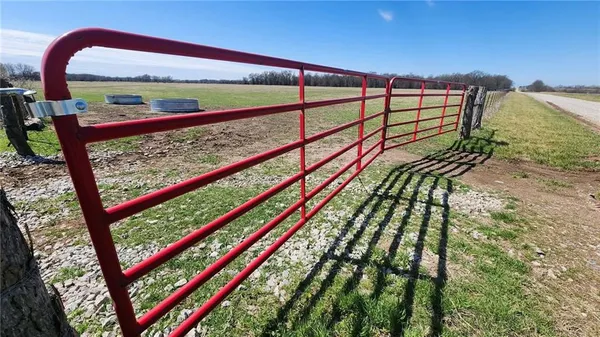 $393,500 | West 670th Avenue, Girard, KS 66743