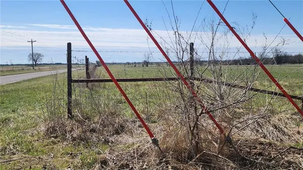 $393,500 | West 670th Avenue, Girard, KS 66743