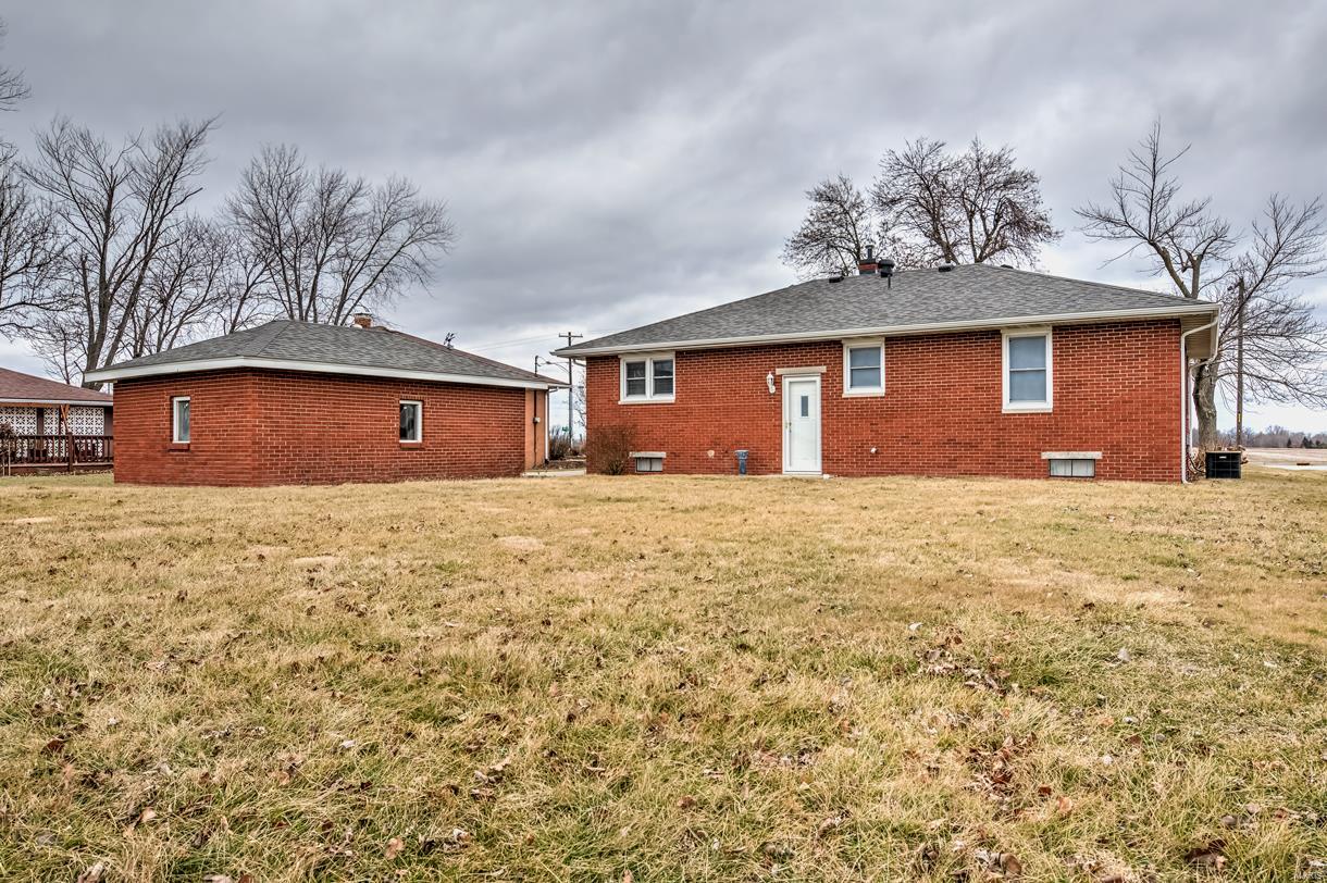710 West Center Street Brighton, IL 62012 - Photo 16 of 17