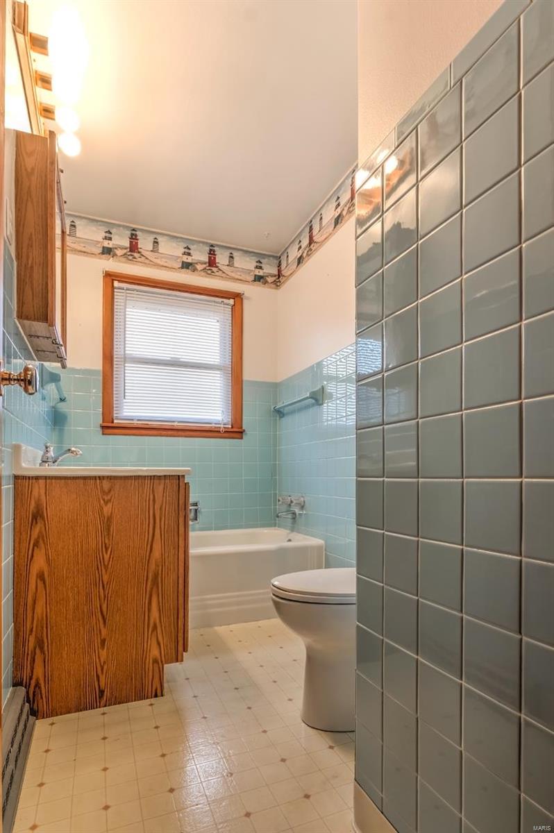 710 West Center Street Brighton, IL 62012 - Photo 10 of 17