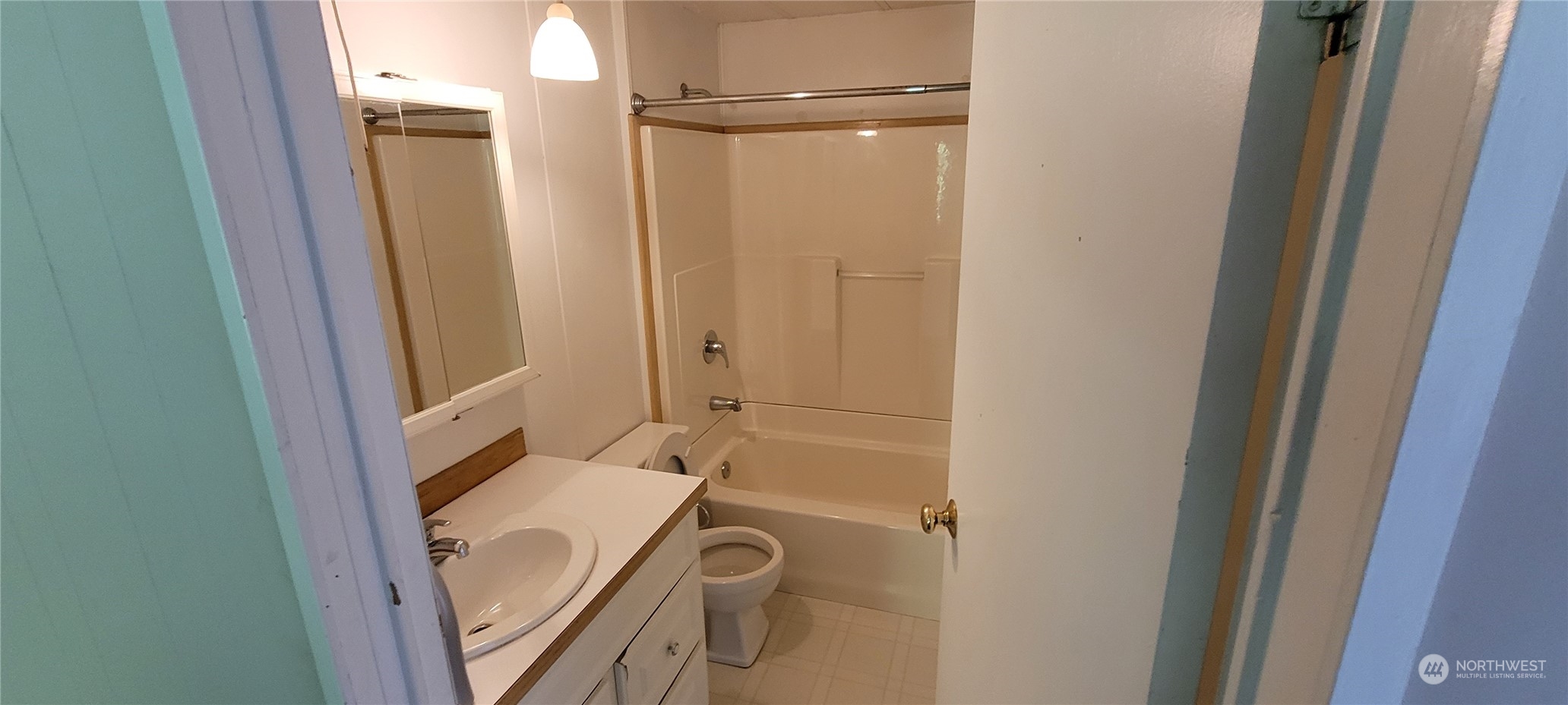 17271 Southeast Petrovitsky Road Renton, WA 98058 - Photo 12 of 21 Gallery Image 12