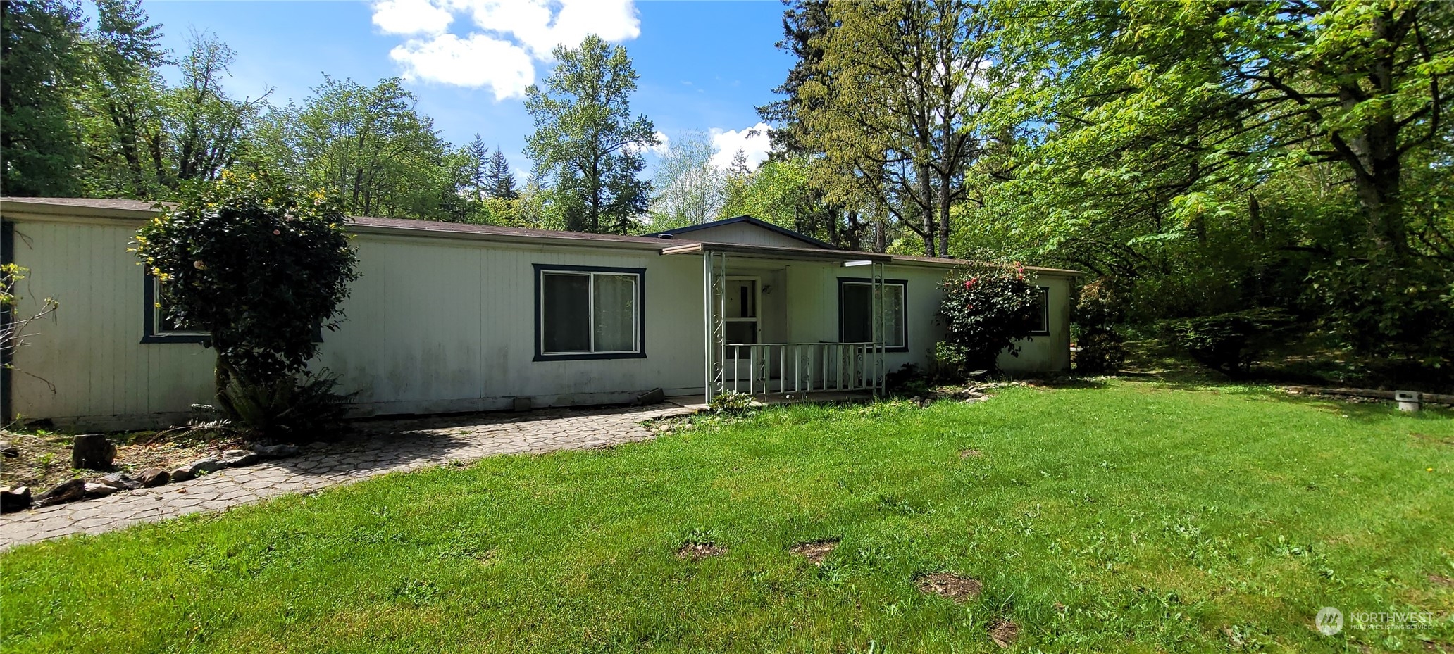 17271 Southeast Petrovitsky Road Renton, WA 98058 - Photo 6 of 21 Gallery Image 6