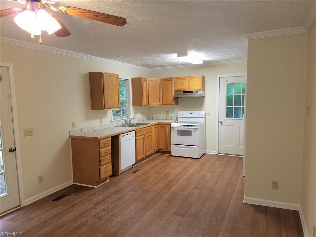 528 Beaver Dam Road Liberty, NC 27298 - Photo 4 of 20 Gallery Image 4
