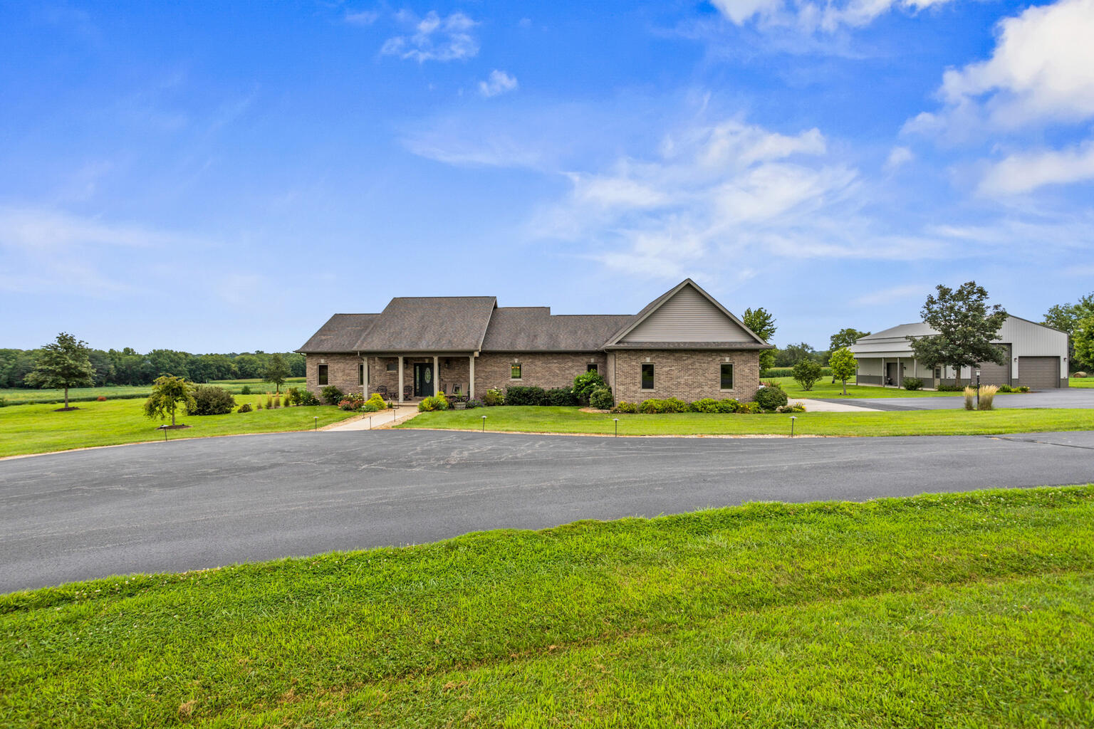 1069 Il Rte 10 Monticello, IL 61856 - Photo 1 of 53 Gallery Image 1