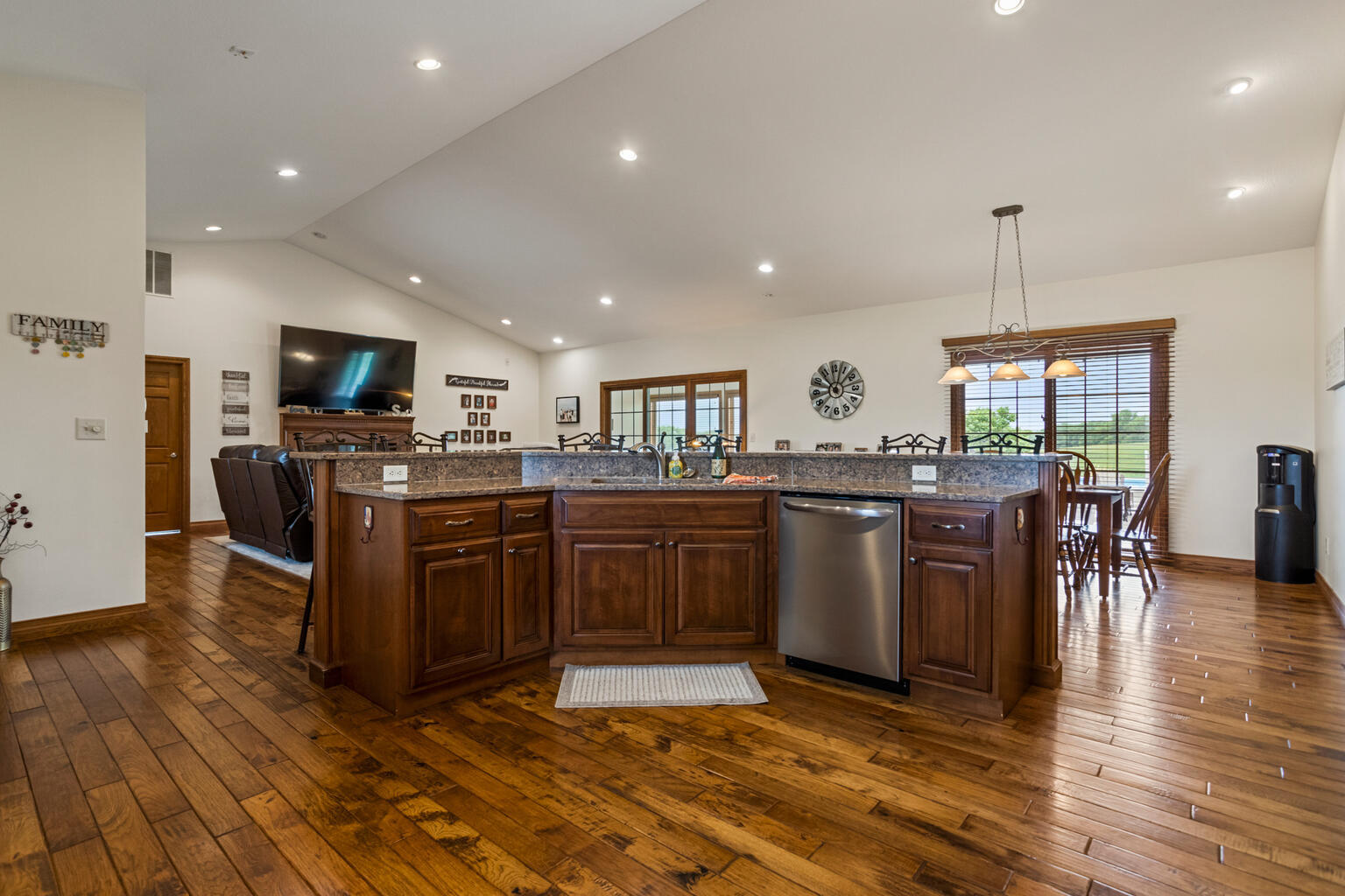 1069 Il Rte 10 Monticello, IL 61856 - Photo 20 of 53 Gallery Image 20